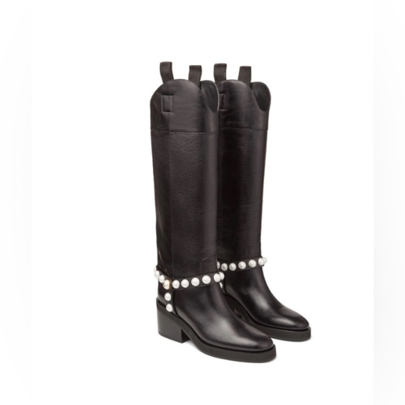 Jimmy Choo
Tonya 70 leather boots. Note one pearl is off(refer to the picture) - Picture 2 of 13